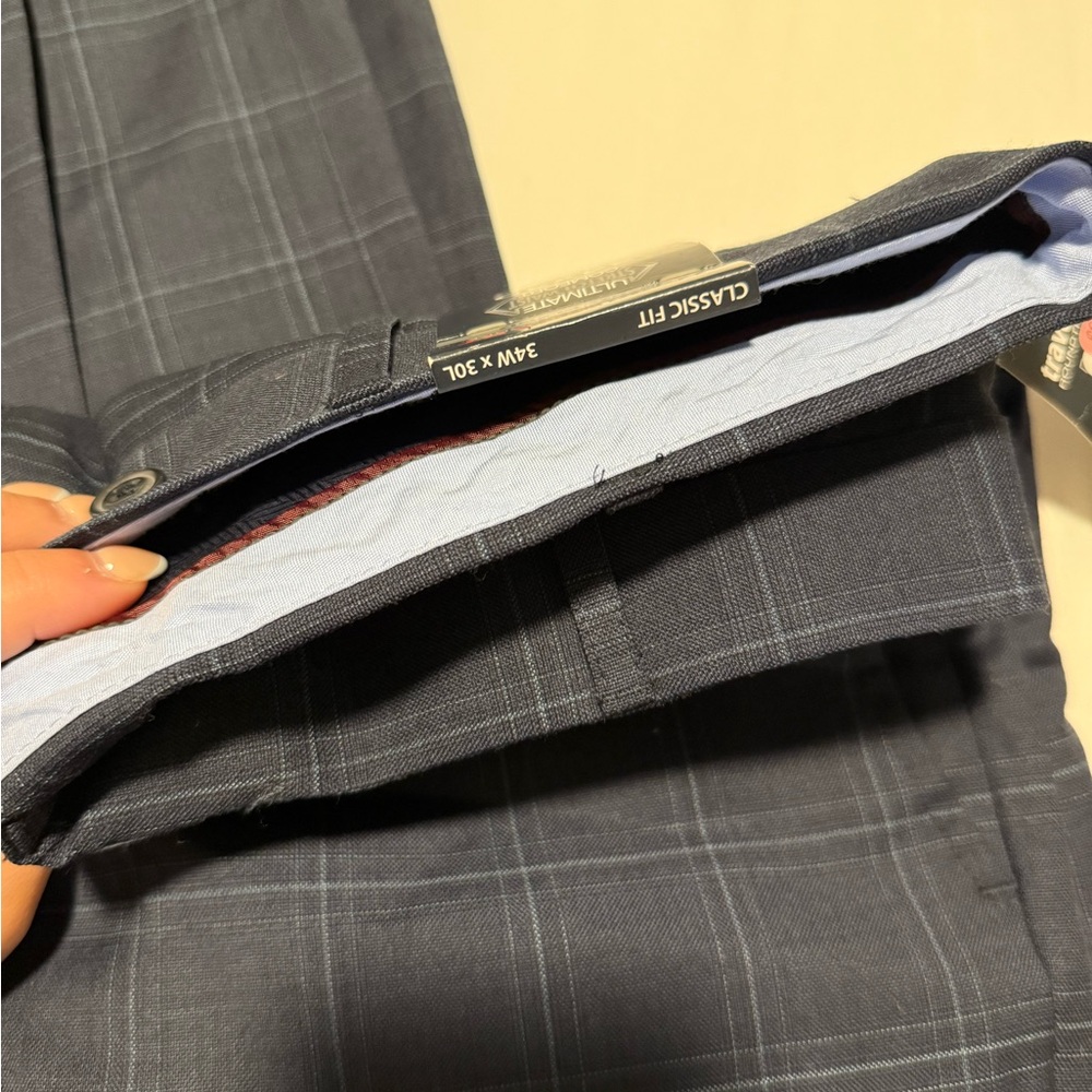 Roundtree & Yorke Navy Plaid Dress Pants